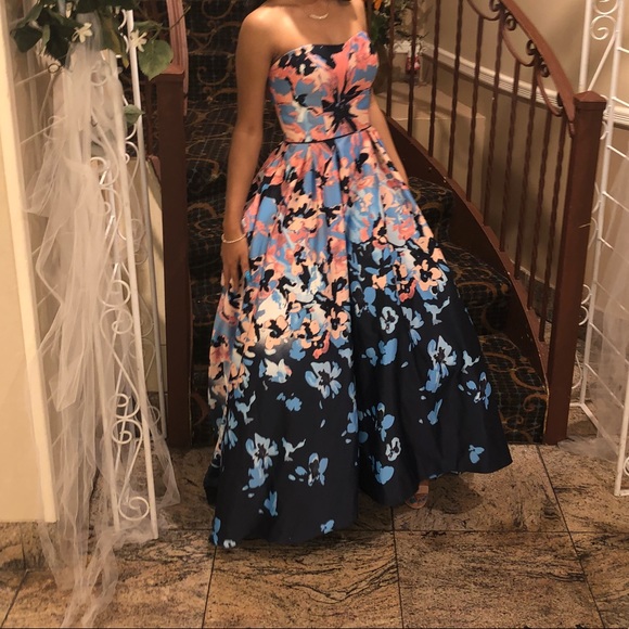 Worn once, Great condition, Comfortable - Picture 3 of 3